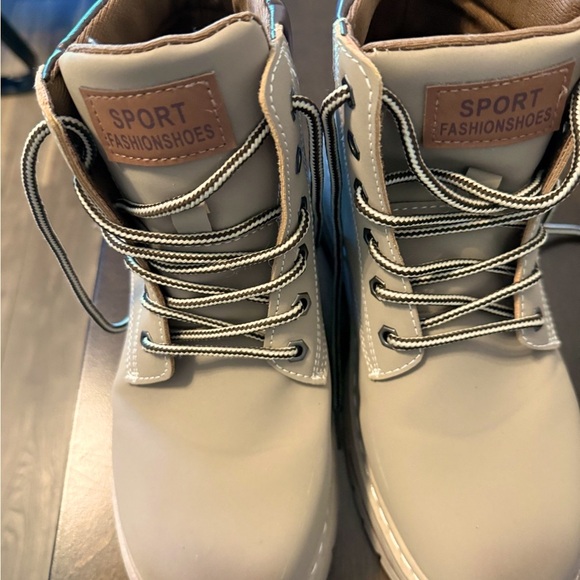 Men's High Top Boots - Picture 2 of 5